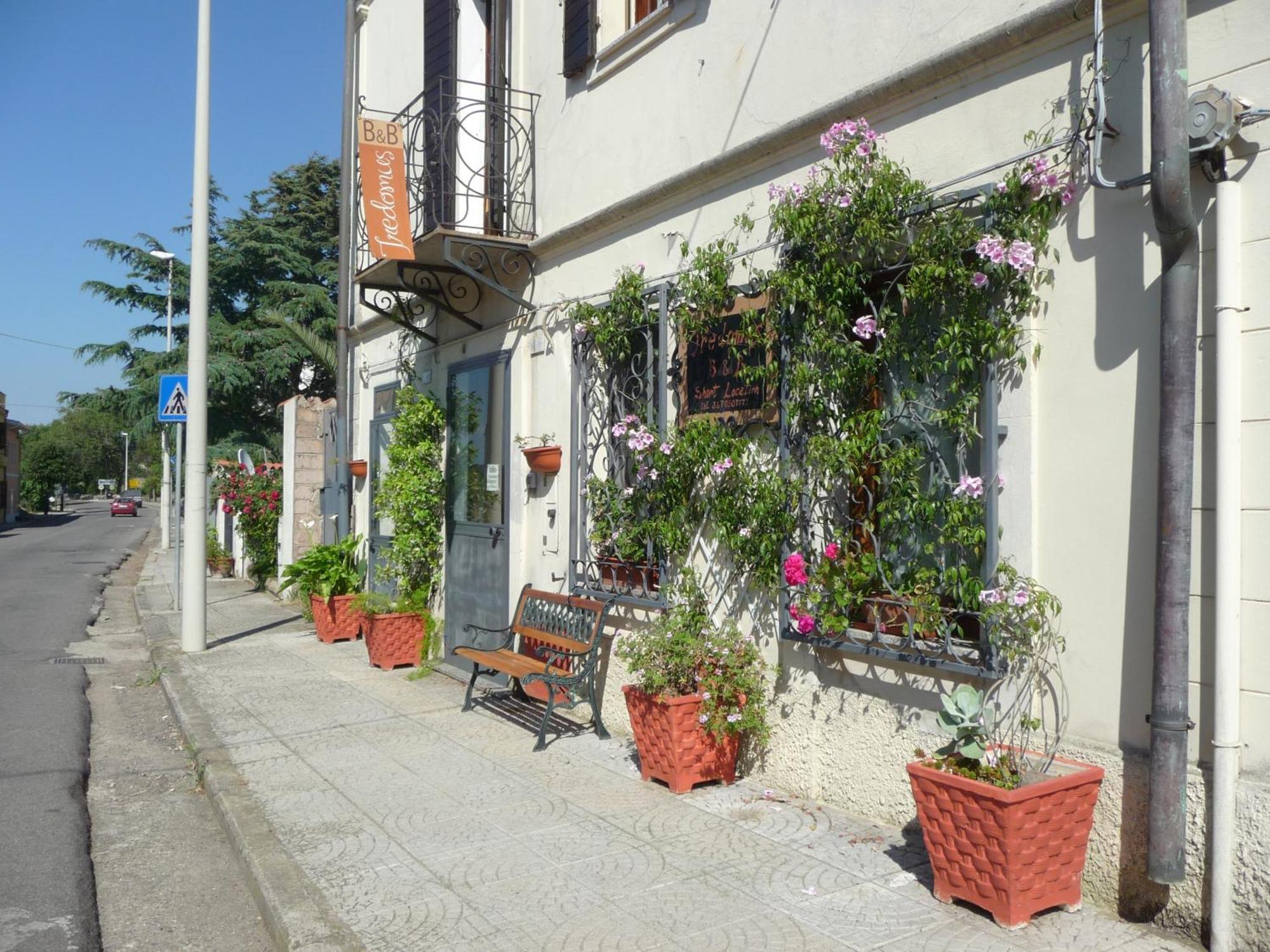 B&B Tredomus Tresnuraghes ภายนอก รูปภาพ