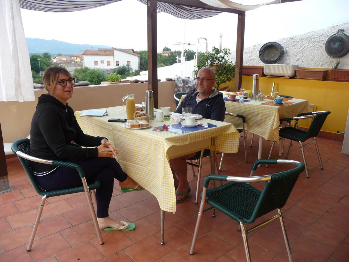 B&B Tredomus Tresnuraghes ภายนอก รูปภาพ